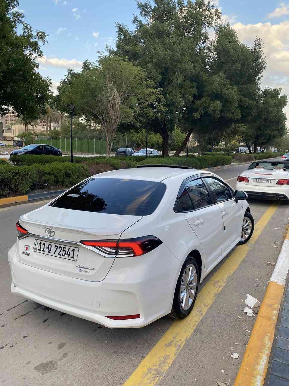 السلام عليكم كورلا هايبرد 24 فول مواصفات للأخير بأسمي بغداد
السيارة كشانة كهرباء وجلد حتى الستيرن مالها جلد 
فتحة سقف
شاشة 
بصمة 
رادارات 
ماشية 45 الف 
عليها عازل حراري مال جام 
أرضيات روزلاين تخم حتى الجنطة اصلي 
سيارة بيها شخط وضحتة فيديو وصور الكل السيارة وحتى الرصعة الزغيرة من جهة السايق نزلتها 
مكاني بغداد الدورة 
سعرها 140 وبيها مجال 
وهذا رقمي ***********
وقرأن الله هاي الصور هسه ماخذهن لا قديمات ولا شي ثاني 
عجبتك السيارة كدامك ما عجبتك خلي كلمة حلوة مثل وجهك الطيب وشكراً ❤️
