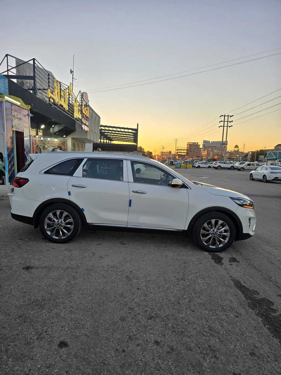 للبيع كيا سورنتو ٢٠٢٠ رقم اربيل  انكليزي ٦ سلندر  مكفوله من ضربه وصبغ وتبديل مكينه وكير على وضع الشركه  ماشيه ٦٢ الف سعرها ٢٥٨ وبيها مجال بسيط النجف الاشرف اتصال ***********
