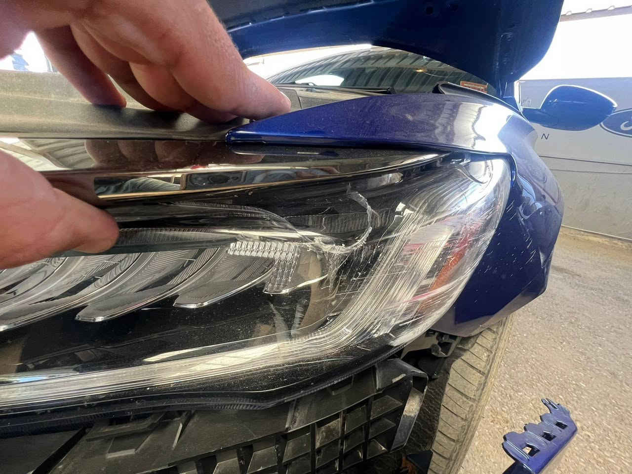 سلام عليكم أكورد 22 حادث خفيف شبه الكلين دعاميه فقط ومصلحه نفسه ولا قطره صبغ ولا بارد كله على وضع الشركه تخم تاير جديد السياره جديده بمعنه الكلمه مكانه في الفلوجه السعر 170 وكلشي موجود بلسوك بيه مجال حك الجيه فقط ***********
