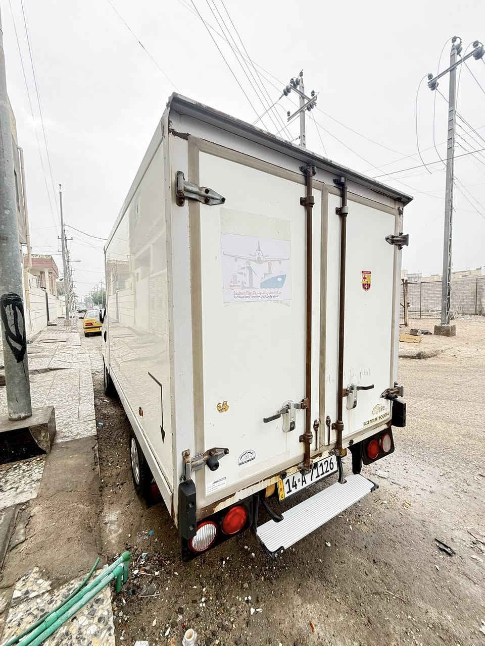 السلام عليكم كيا بنكو براد موديل 2019  مسكر  اوتماتيك السياره رقم بصرة حيييل نضيفه سياره جاهزه للعمل فقط مبدل مكينه قبل 3 اشهر ماناقصها اي شي البراد يشتغل وكامل مكمل السياره للبيع *********** العنوان بصرة حي الاصدقاء السعر قفل 190 بدون مداهر
