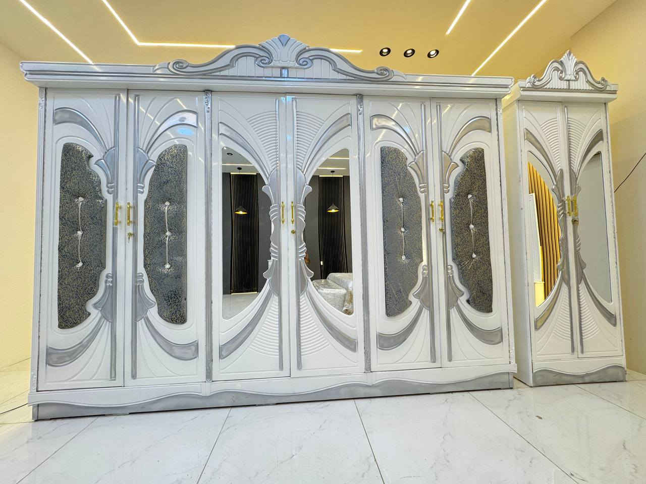 غرفة اخشاب  بسعر خاص 🔴

تخفيض جاهز للحجز 🔥

🔅تفاصيل الغرفة ....
صاج خارج ٤ملم ام دي اف 🔺
وداخل صاج ٣ملم 
صبغ مرمري درجة اولى 

عدد القطع  ٧ قطع 😍
🔺1 //جرباية  قياس  ١٦٠ × ٢٠٠ 
🔺//ميز جانبي ايسر قياس ٥٠
🔺2// وميز  جانبي  قياس ٥٠
🔺3// زاوية ارتفاع مترين عرض ٨٠
🔺4// وميز بلازمه  
🔺5//وميز مراية ارتفاع مترين عرض ١٢٠
🔺6// وكنتور ٦ باب  ارتفاع مترين و١٥ طول ٣ متر و١٥
القطعه الثامنه حسب طلب الزبون 
الشازلون العادي 50 الف 
الشازلون المخزن 75 الف 

الاستفسار اكثر خاص


**إذا كنت صاحب هذا الإعلان وتريد حذفه لأي سبب، رجاءا أرسل رسالة إلى الدعم الفني**