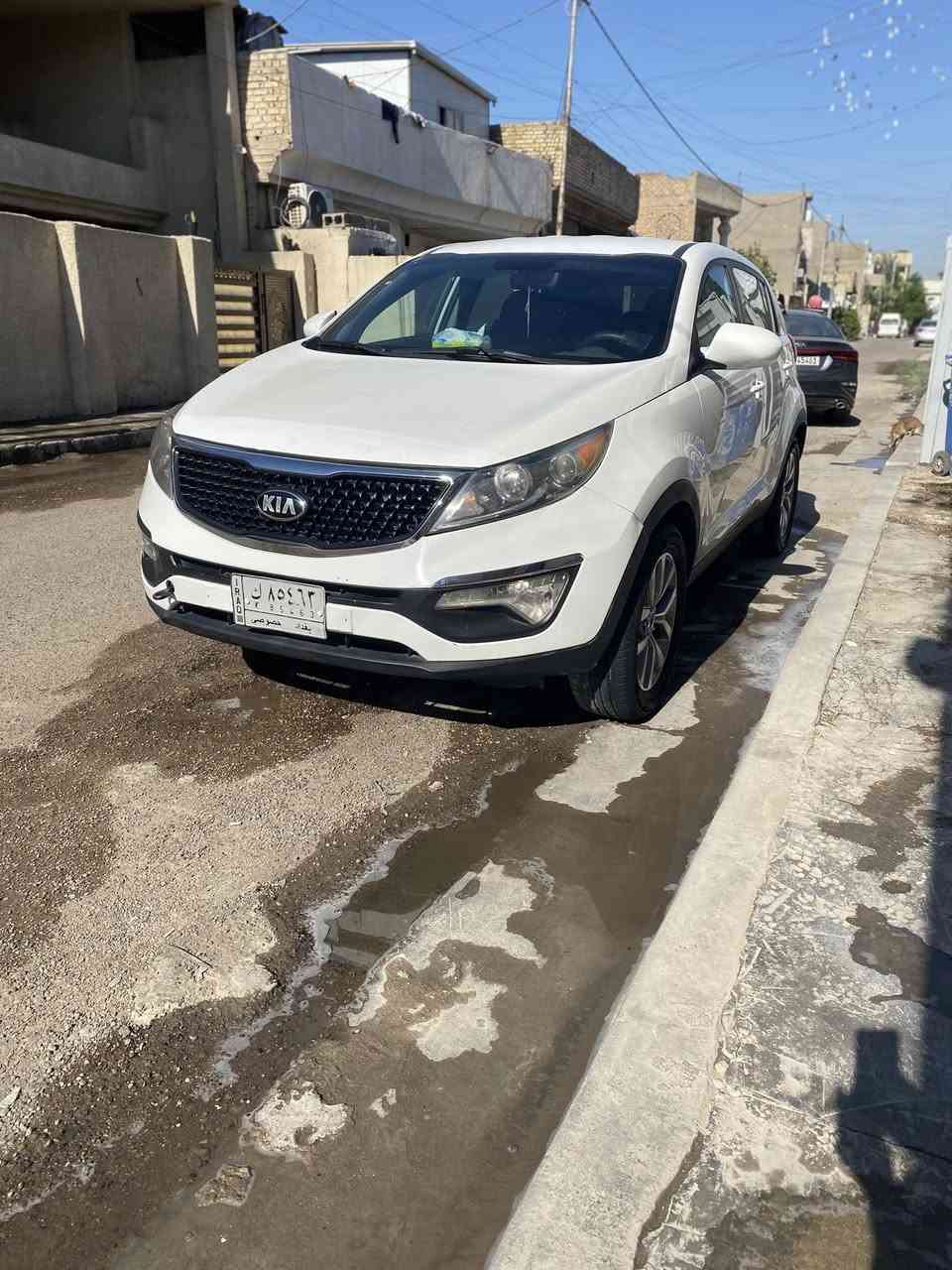 السلام عليكم كيا سبورتج موديل ١٥ وارد امريكي  حادثهه دعاميه فقط السياره بدون تبديل وبدون صبغ السياره من امريكه عدنه ماشيه ٩٣ الف السعر ١٤٣ عنواني شهداء السيديه ***********
