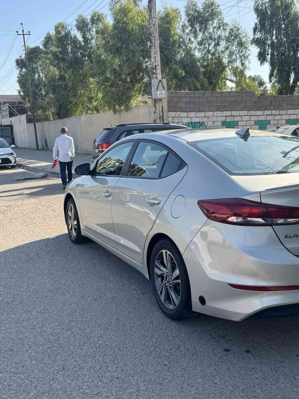سلام عليكم 
النترا ٢٠١٧وارد أمريكي حادثه مبين بصور ماشيه ١٦٥منضومه غاز تبريد جديد تخم تاير صدر جديد كير مكينه كفاله سعر١١٠وبيه مجال مكاني سيديه حي الاعلام ***********
