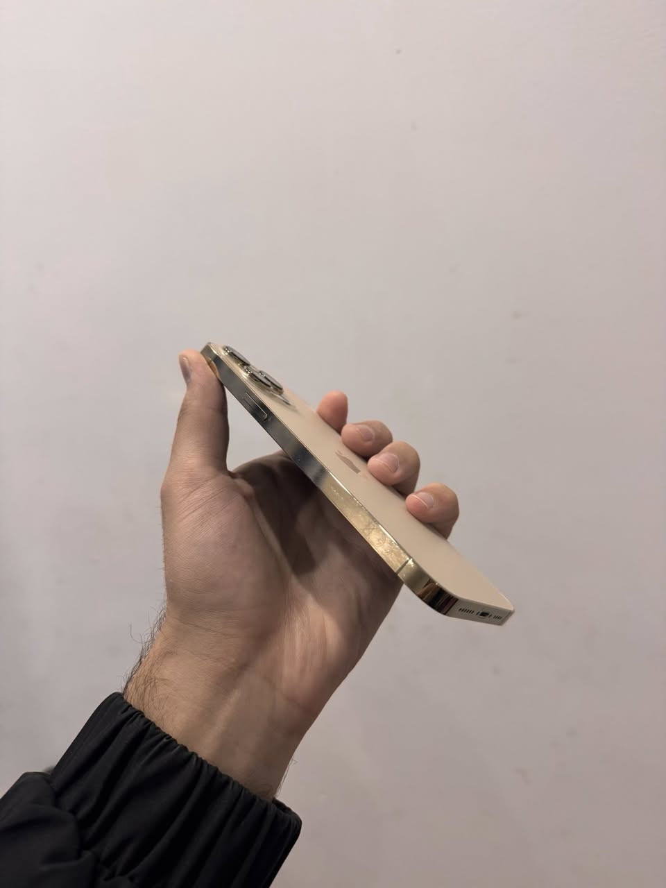 ايفون 13 برو ماكس ذهبي ذاكره 256g
(مقفول ايكلود مقفول ايكلود) للبيع فقط 
275 الف  
***********
بغداد المنصور او الغزاليه حسب التواجد
