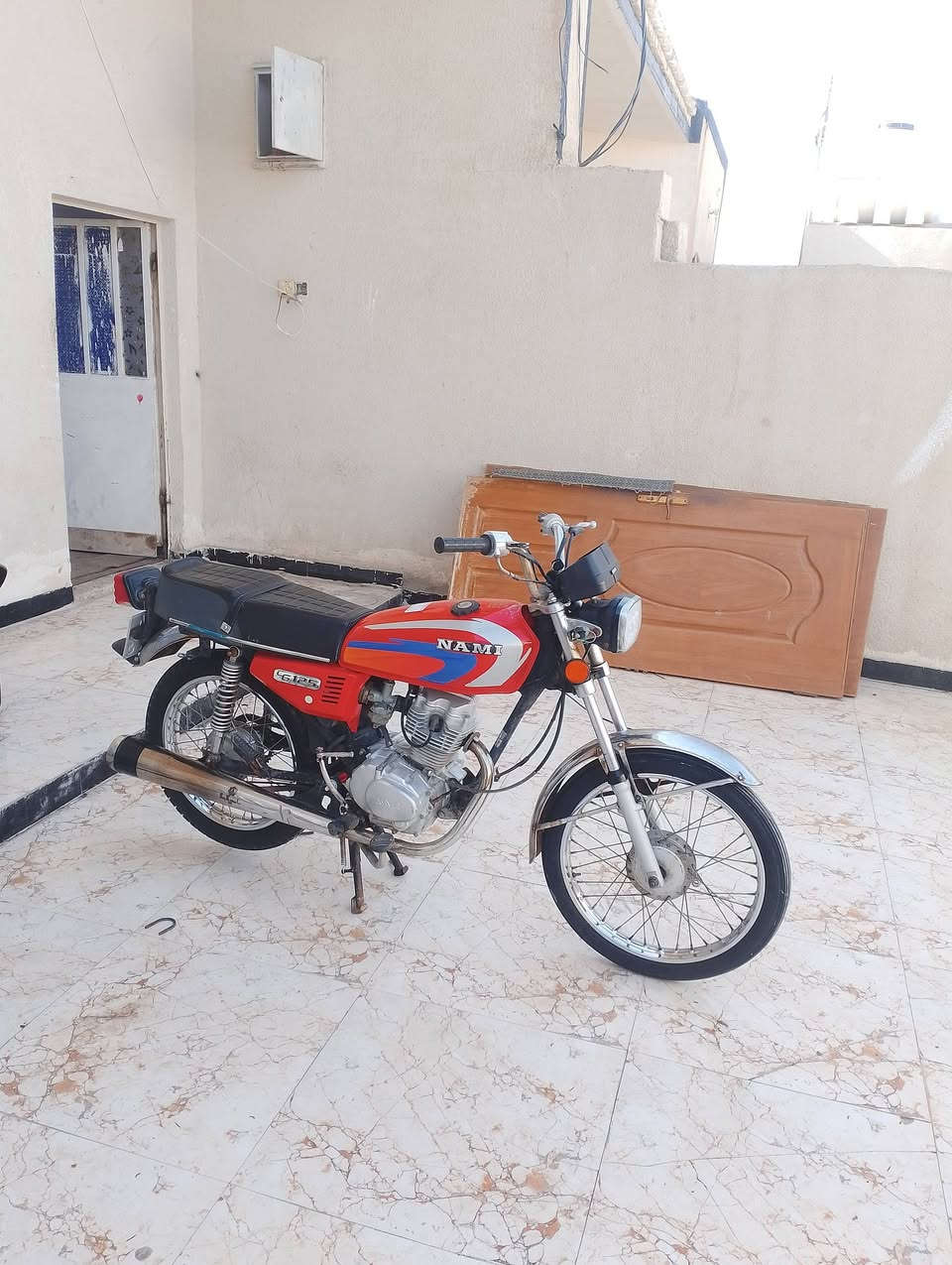 السلام عليكم ورحمة الله وبركاته
دراجه ايراني 2020 مرقم كفاله عامه برغي مامفتوح بيها دراجه نضيفه كلش نضافته شوفة عينك راعيها يريد تحويل تاخذها يوم ثاني داور ماتبقه باسم راعيها سعرها مليون و300 وبيها مجال للشراي واني خادم. مكاني ميسان حي الحسين 

رقم الهاتف ***********
