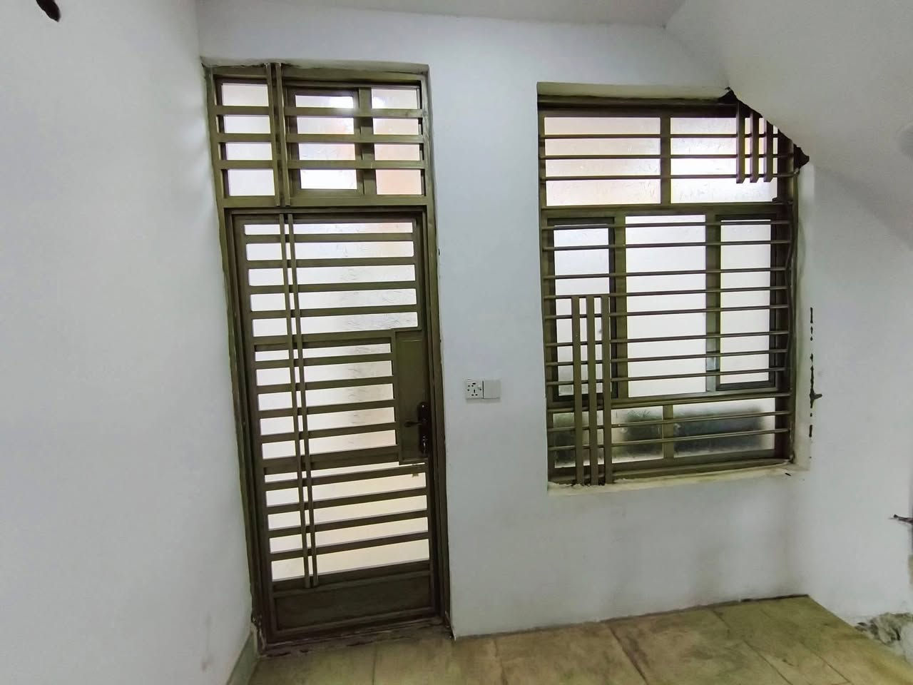 السلام عليكم
شقة مؤثثة سياحية للأيجار طابق اول
للناس المحترمة والعوائل للمسافرين والزوار
من ضمن خدمات الايجار
كهرباء طاقة شمسية ما تطفه السبالت
انترنت متوفر 
تلفزيون
ادوات الطبخ
مساحة 100 متر 
استقبال
وغرفتين ومطبخ وحمام
الايجار الشهري مليون
موقعها الغزالية حي العباسية (الهياكل) مجاور اسواق اميرة
على شارع 20 شارع تجاري
جنب سريع المطار 20 دقيقه للمطار 
الكاظمية والمنصور 10 دقائق
كلشي متوفر يمها من خدمات يومية
للأستفسار واتساب موجود
***********
