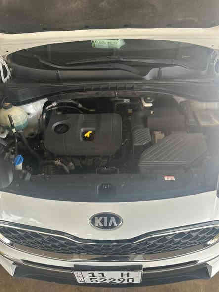 للبيع: كيا سبورتاج 2019 شكل 2020 – وارد خليجي
الحالة: مكفولة عدا الملاحظات المذكوره ادناه
المواصفات:
 • لون داخلي: عسلي
 • قمارة: حديد
 • ناقل حركة: أوتوماتيك
 • تشغيل: سويج (مو بصمة)
 • ماشية: 108,000 كم فقط
 • مكان السيارة بغداد الكرخ البياع
السعر ١٨٨$ 
مكلف بالنشر صاحب السياره 

‭٠٧٧١ ٢٢٩ ٦٠٧٨‬

الملاحظات:
 • يوجد ضرر بسيط بارد على الباب
 • و ضرر بسيط بارد على الخشم
