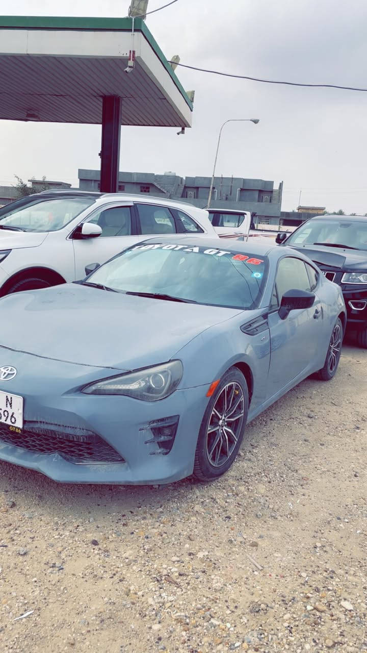 السلام عليكم
Toyota gt86 

2018 موديل 

ماشية45 الف ميل 

كير اوتو 

مكينة 4 سلندر 2000 boxer 

ضربتها جاملغات وباب عكس السايق 

صور الحادث موجودة بالمنشور

السيارة مآخذها ١٢٠ بيها صوت بالمكينة شكد تكلف المكينة تنزل من سعرها والشراي ماختلف وياه 

هزه جديده ورقام وسنويه جديده 

بيع او مراوس ***********
