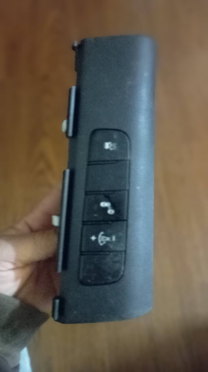 تحكم للبيع اصلي حاويه الانترى هاتف ***********
