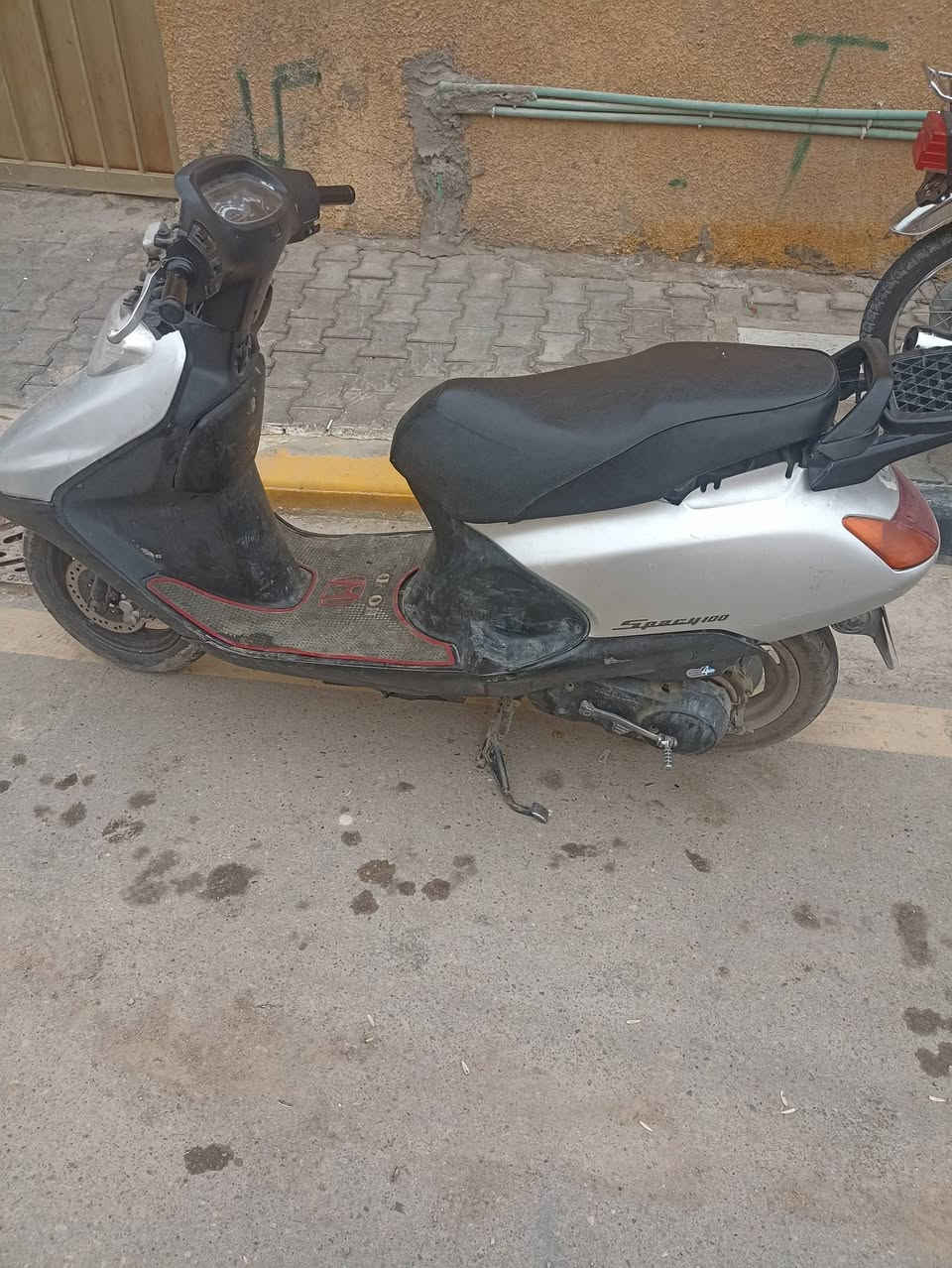 سلام عليكم لبيع سبيسي المكان الشهداء  ***********
