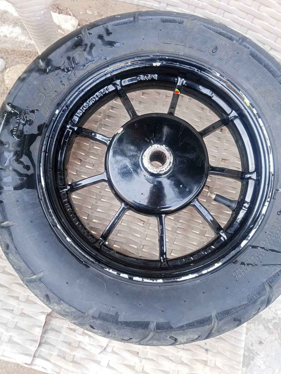 ويل خلفي   ماكس.  هو والتاير انضاف بعقوبة. شارع الديري  ***********
