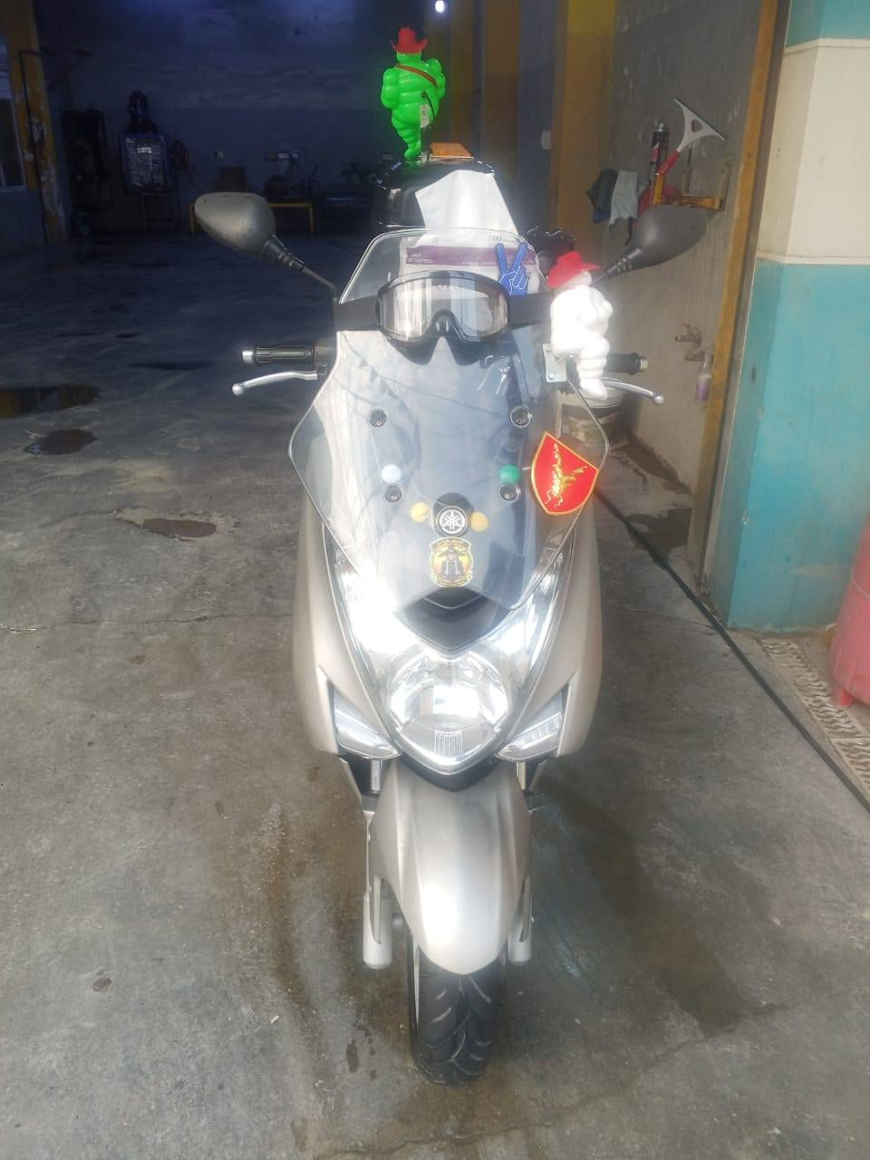 الماجسته اس محرك 155 ستان حساس دراجه مخذهه رمبه جديده صارلهه شهر مكينه كفاله كفرات كفاله ما مفتوح برغي بيهه تجي وشوف بعينك جيب الفيتر وتعال جيك امنت الله دراجه جديده فول اني شادلهه جنطه لي وره وحساسات ليليه مخليلهه يعني بليل تمشي ممن  تواصل واتساب او تصال عادي *********** ورايتهه 16$ ورقه وبيهه مجال حك جيه واني بخدمتكم حبايب بغداد بل دوره  اضافة دبل اشاره وضوه بجنطه الوره
