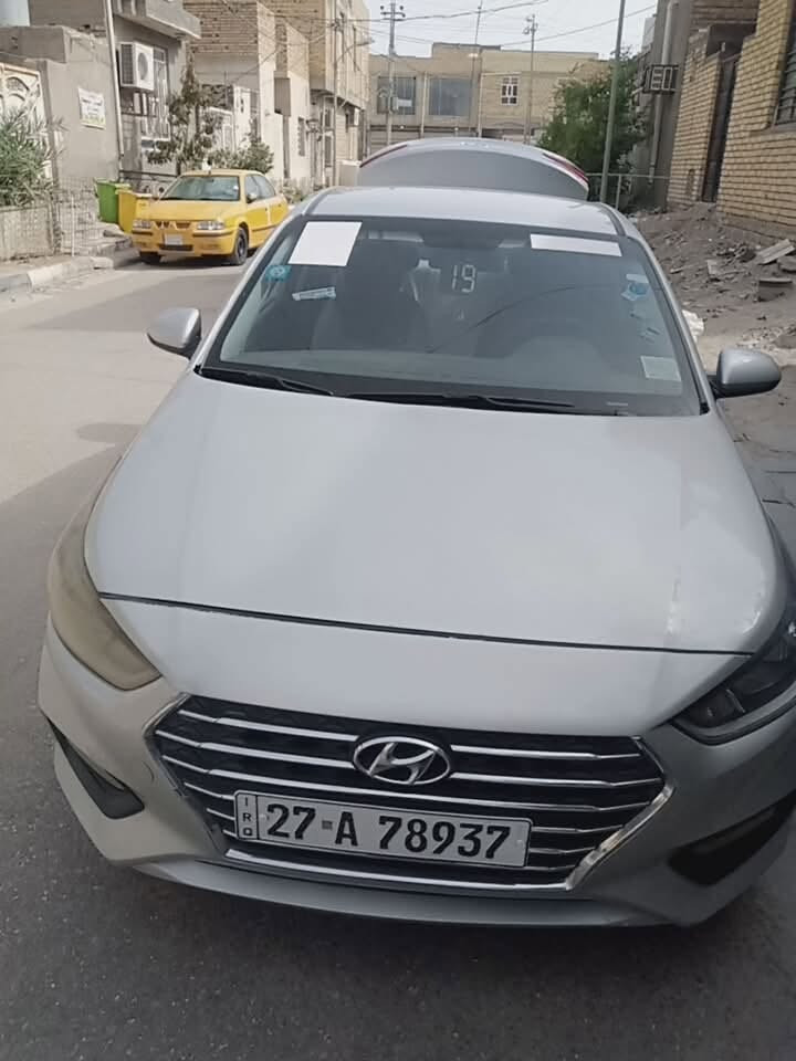 السلام عليكم للبيع اكسنت موديل 19 حره بسمي وارد ضرره بنيد وجاملغ وهنا نضربت صار بيه صبغ فقط بابين لسياره نضيفه حداديه تبريد كلشي جاهز بيه سعر 100وبيه مجال موجوده ناصريه مركز رقم ***********
