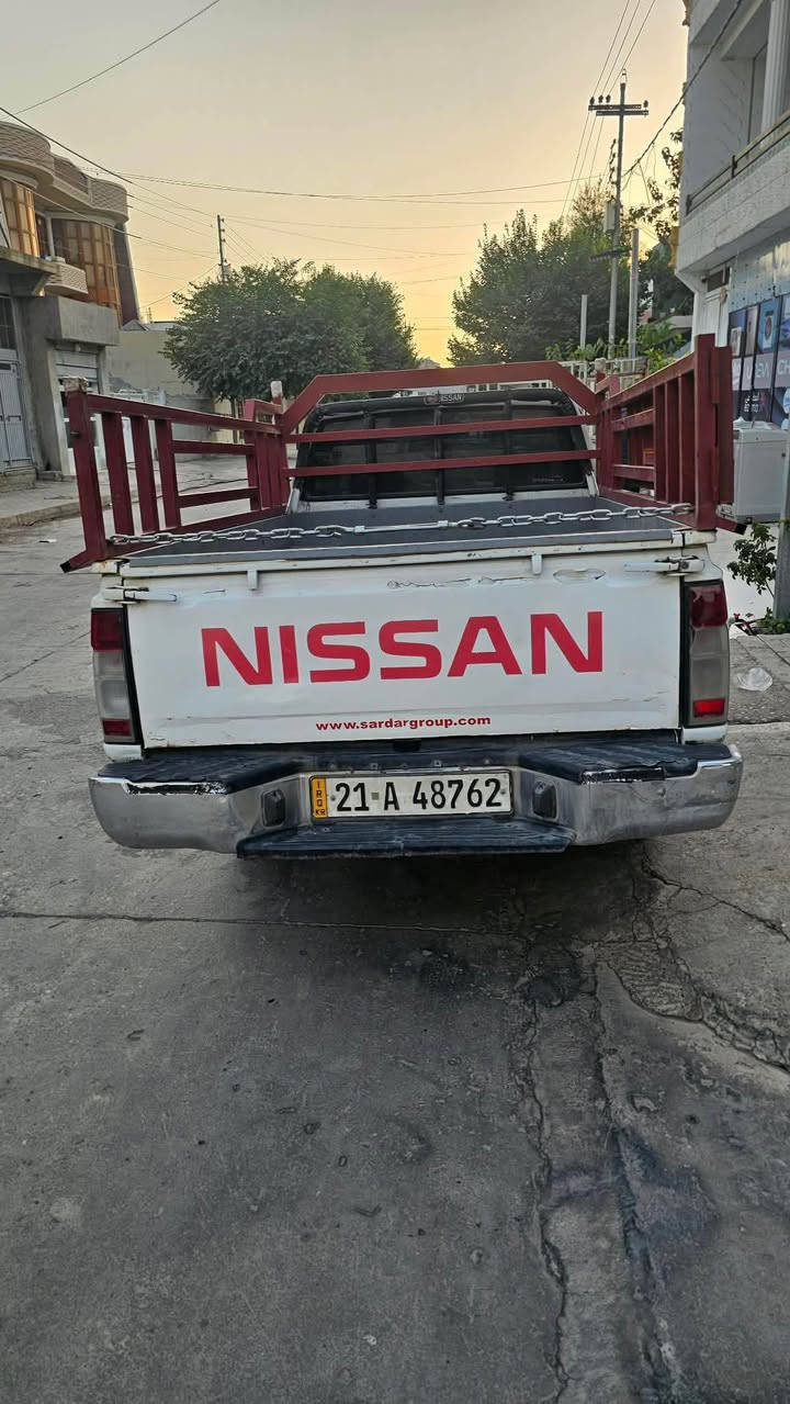 نیسان تاك ٢٠١٠ رەقم سلیمانی سەنەوی تازەیە چوار تایەی لۆك لە ژێرایە گێرومەکینەی بە شەرت سۆنەری دانراوە
نرخ ١٠٠ گەڵا

***********
*********** السليمانية, العراق
