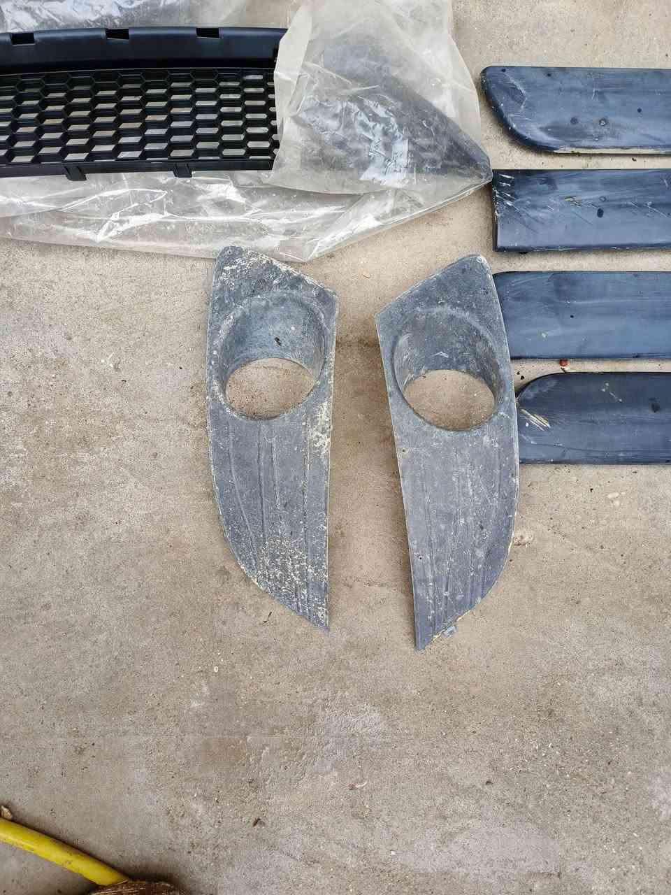 السلام عليكم البيع ترايج بيبان رينو 7 راكب  المكان السماوة قضاء الخضر ***********
