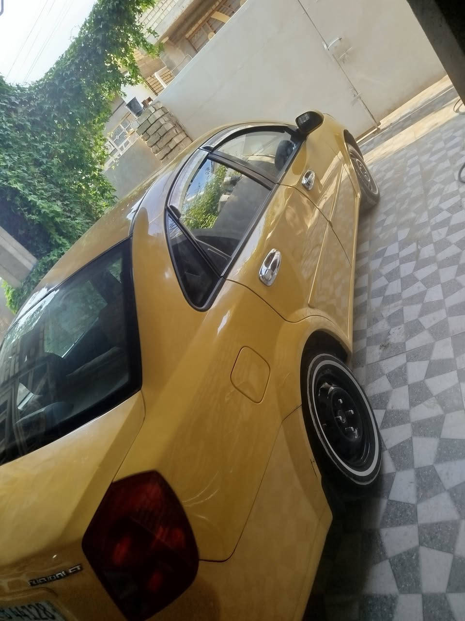 سلام عليكم 
اوبتره تكسي مصفره هيئه وغرامات 2011

رقم بغداد (11)
سياره بيها  جاملغ امبدل  وبيها صبغ اماكن ابيع احزام لاتعبك وتعبني 

بيها مكينه جديده 
تبريد شغال
حداديه70%
شاشه تاج لمس بيها ويز وايفاي
غرفتها نضيفه مثل ماموضح بالصوره السعر67 بيها مجال بسيط
مكان بابل المسيب
رقم الهاتف ***********
