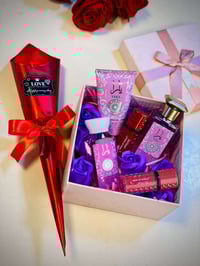 بوكس هدية • عطر يارا • بوكي وردة