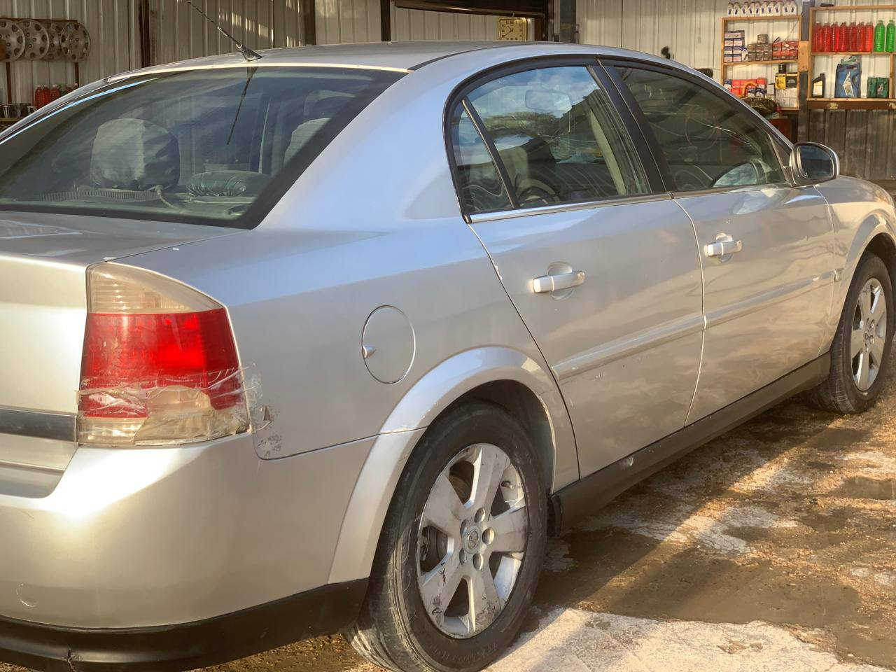 سلام عليكم
اوبل فكترا 2004 رقم اربيل دولي سنويه جديده السياره مكفوله من الضربه بس صبغ جماليه اثر جراد سعر 50 وبيهه مجال ***********
