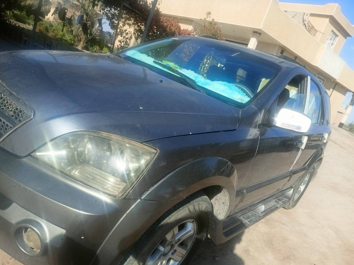 السلام عليكم سورنتو الشكل القديم موديل( 2005) حجم المحرك (3500)( 6)سلندر سونارمرفق مع الصور السعر (70) مكان السيارة الانبارلكرمه تحويل مباشر رقم الموبايل ( ***********) بي واتساب
