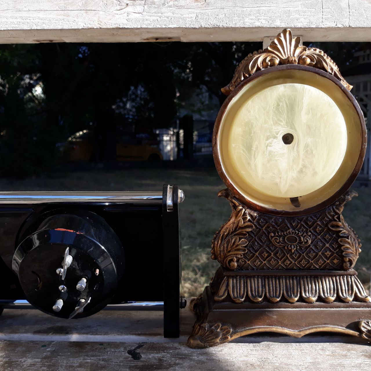 شاعتين وحدة صينية سودة تكويك ذات منبه و جرس استيراد الاجهزة الدقيقة و الاخرى صينية كوارتز منصوبة ع تمثال مصنوع من مادة الخزف بدون جرس  

قطع جميلة جدا 

مكفولة من اي عطل او خلل تعمل 100 % يوجد توصيل لكل محافظات العراق 

كما موضح في الصور و الفيديو

السعر مباشرة على الخاص


**إذا كنت صاحب هذا الإعلان وتريد حذفه لأي سبب، رجاءا أرسل رسالة إلى الدعم الفني**