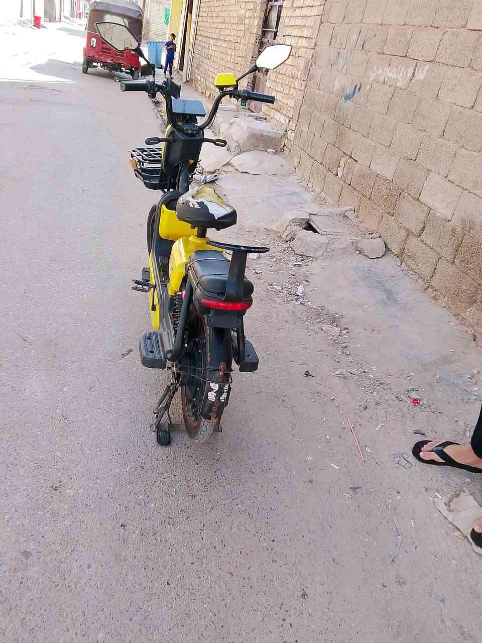 السلام عليكم دراجه شحن للبيع مكان بغداد مدينه الصدر السعر 200 وبيها مجال الاتصال على هذا رقم ***********
