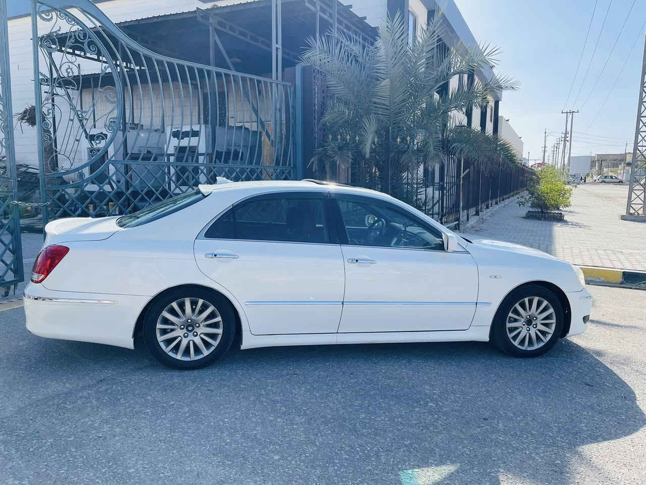 السلام عليكم
🔥للبيع - تويوتا كراون ماجستا  2004

   كراون ماجستا موديل 2004 Toyota
رقم بغداد  انكليزي بسمي
وين ما يعجبك ادورلك مشروع وطني 
هزة جديدة 
*المحرك سعة 4.3 لتر  V8
*تحوير النجف كامل  بيد سيد يوسف النعيمي 
*موصفات فول 5 دكم
*السيارة جوبلس تصعد وتنزل                       
*5 بصمات + دخول ذكي 
*داخل جلد اسود 
*4كشنات كهرباء + خزن ذاكره ٣ وضعيات
*تحكم خلفي كامل 
*4 كشنات تدفئة 
*تبريد 3 قطع منفصل + تحكم خلفي 

*ثلاجة خلفية 
*3 بردات 
*جنطه شفط + مرايا شفط + ترحيب 
*كامرة خلفيه دوارة بلادي 
*14سماعة +Amplifyer  
*4 جام اوتو + جام عازل 
*لايت عدسة متحرك 

سيارة ما ناقصة اي شي تخم تاير وحداديه كامله 
العنوان النجف الاشرف 
السعر 158 
للأستفسار ***********
