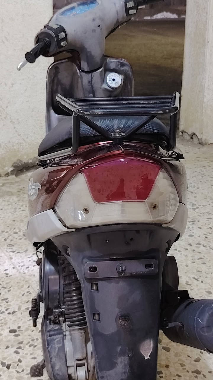 دراجة البيع ماكس منغولي دراجة نضيفه دراجة نقصها بس لايت امامي تشتغل هندر واحد بدون سلف تجي تفحص وتاخذ السعر 725 الالف وبيها مجال الشراي التواصل على الرقم  ***********
