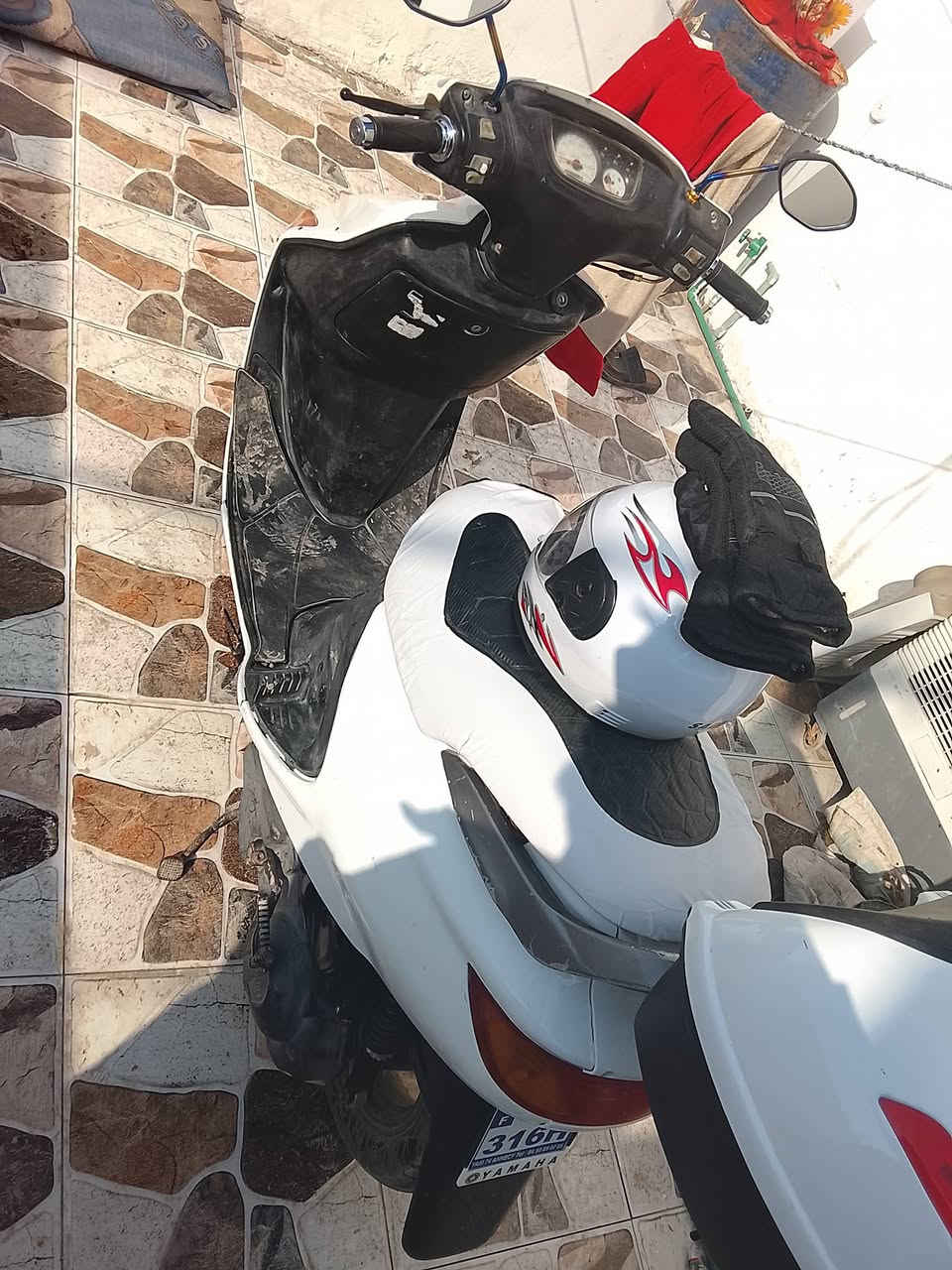 دراجه حاويه ما خذه دراجه بل جيس  شلعه معدل بس دراجه كطم زنجيل سويته سعر450 بيه مجال قليل مو شراي لا يراسل ***********
