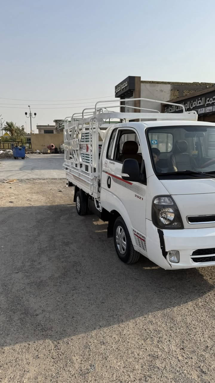 السلام عليكم كيه نثيه 2019 كفاله عامه مكان السياره ميسان
رقم صاحب السياره ‭0773 615 9144‬
