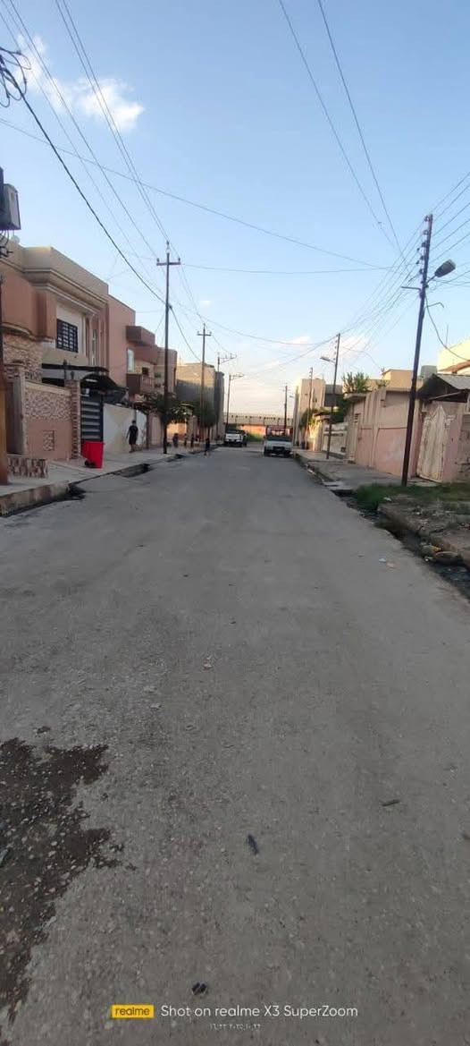 دار للبيع سند طابو
موصل جانب الايسر حي الميثاق قرب مستوصف الميثاق ,المربع الذهبي
قرب الشارع العام 

المساحة:150م واجهة 7ونص

الطابق1  فصال تركي /غرفة نوم سويت+مطبخ + استقبال +هول+ صحيات عدد ثنين + ترك ثنين +مخزن

الطابق 2/غرفة نوم سويت+غرفة نوم  2 مطلة على بكلونة+مخزن+ صحيات +  مطبخ +هول 

بيتونة كبيرة على طول البيت+سطح  كاشي

للتواصل وللاستفسار
رقم الهاتف: ‌‌  ***********
رقم الهاتف:    ***********
