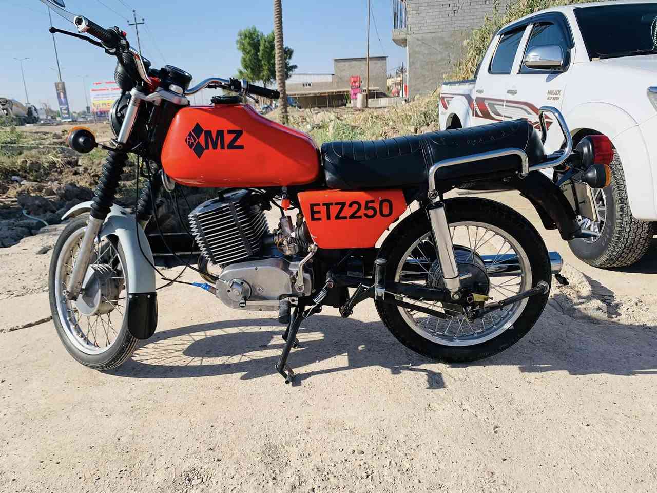 السلام عليكم 
من رخصة مدير الكروب المحترم
82للبيع مكينه كصه ثانيه على الفتح وياله المانيه ثلاث ارباع غراض المانيه رقم الماني باسمي شرط التحويل مكاني ديالى بعقوبه .
هذه رقمي ***********
تحياتي للجناية ولكم كل الشكر والتقدير.
