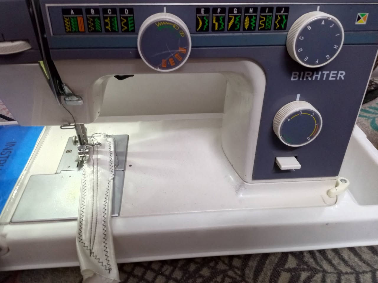 مكينه برذر استعمال قليل ب٢١٠ وبيها مجال


**إذا كنت صاحب هذا الإعلان وتريد حذفه لأي سبب، رجاءا أرسل رسالة إلى الدعم الفني**