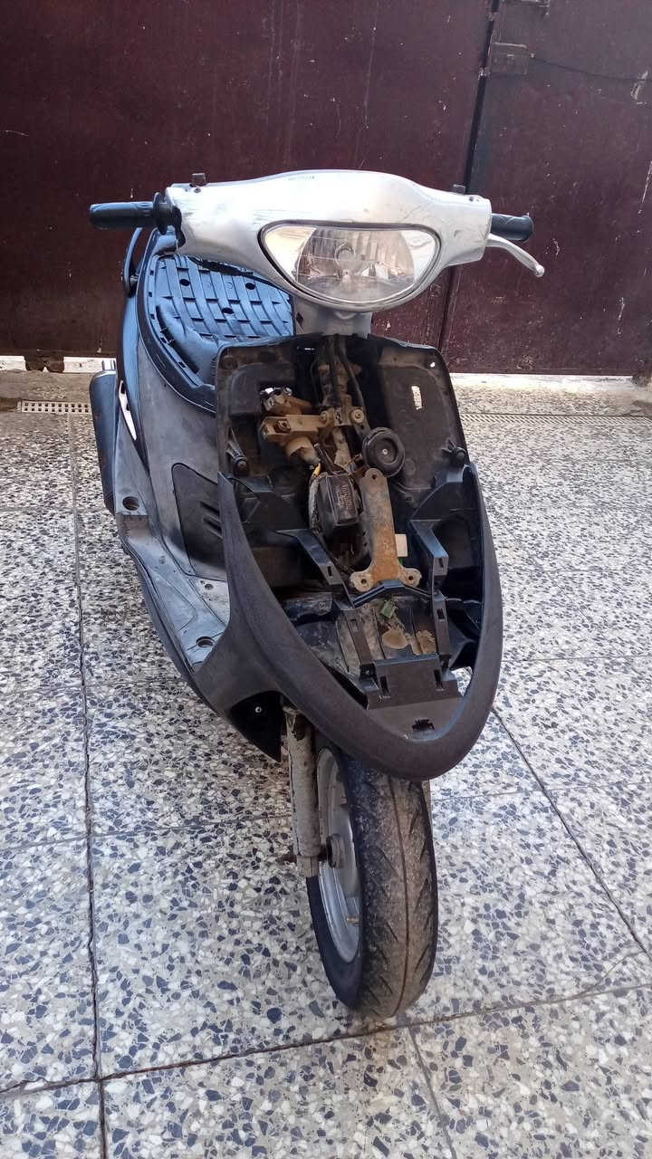 سلام عليكم للبيع ماكس يرادلهه ترتيب بيه صوت بل مكينه وخربطه بل كابريتر دراجه شغاله مكاني بغداد حي العامل سعر خاص رقم***********
