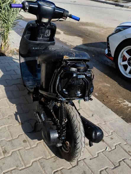 السلام عليكم
دراجه بطه للبيع شغاله نص هندر 
دراجه عوزها بس صفاح لايت شغال 
مكان نجف حي الميلاد 
***********
السعر 135 ومجال قليل
