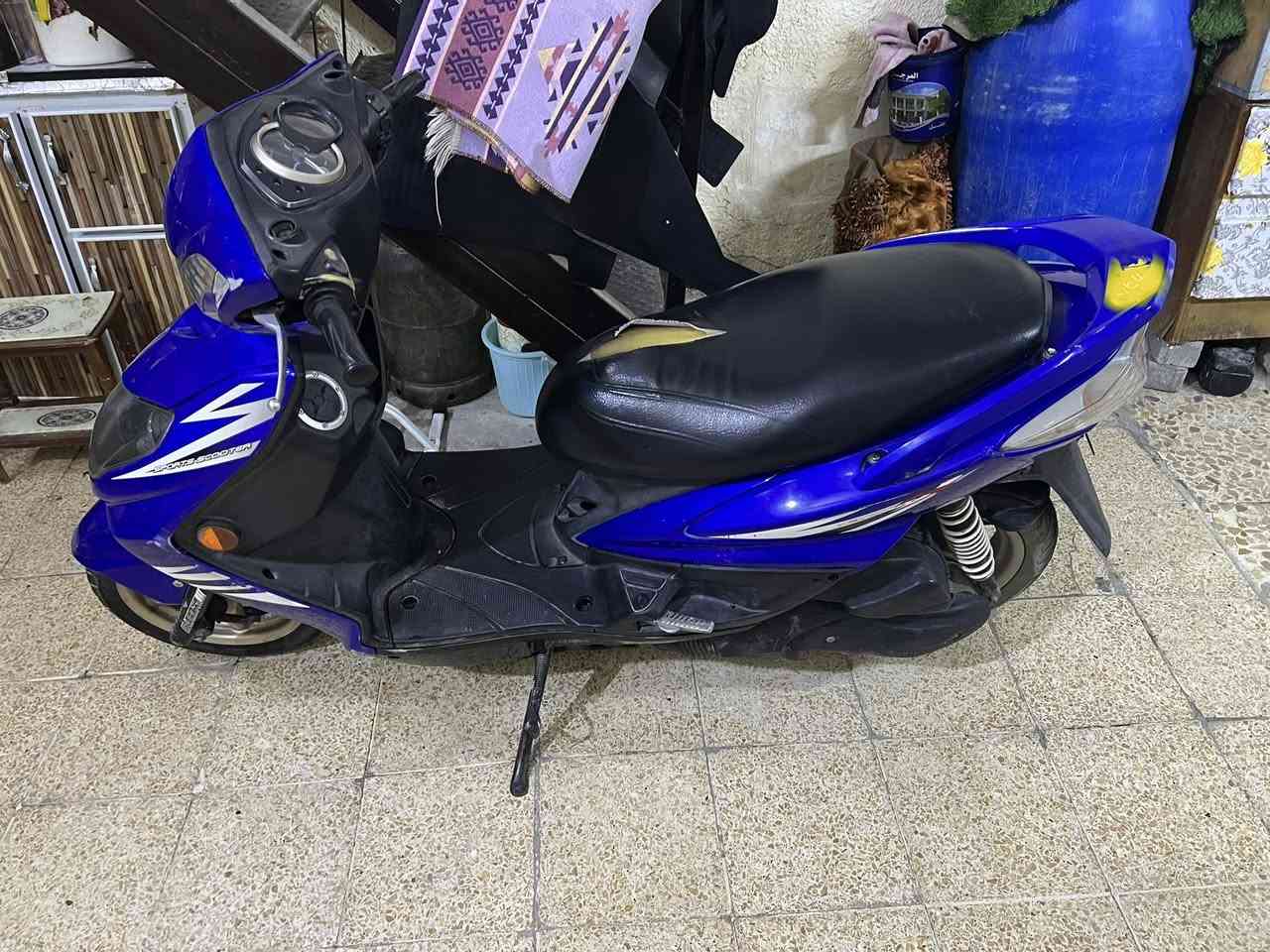 يالله دراجه فحل كوري أم الطلاعات مكفوله بيهه البجم مكسور الصفحه اليمنه الباقي البيع السعر ٧٠٠ لف المكان مدينه الصدر 
***********
