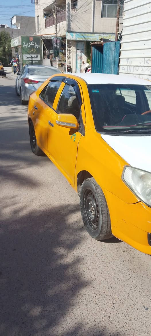 سلام عليكم من رخصت مدير الكروب عندي هاي للبيع او مراوس حتى اذا كيه باص كير مكينه خير من الله سياره بسمي  سعره 32 وبيهه مجال مكاني شهداء البياع *********** بي وات ساب
