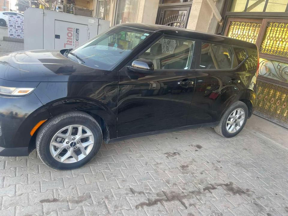 سلام عليكم كيا صول موديل 22 رقم اربيل جديد تريد تحويل تريد وكاله حاظر بسم كردي السياره حادث جاملغ امامي حادث كلش بسيط وبيه صبغ جاملغ وباب السائق مو بالعراق امريكا السياره جاهزه كير محرك تبريد حداديه محرك 2000. دوش 
مواصفات رادار امامي 
رادار جانبي 
توقف ذاتي عنده الرجوع 
دكمه سبورت 
ملاحظه السياره كفاله شاصي والدواخل
ماشي 77 ميل 
يشهد الله السياره خير من الله جديده 
صور الحادث في المنشور 
مكان السياره النجف الكوفه 
السعر ب132 بيه مجال للشراي
***********
