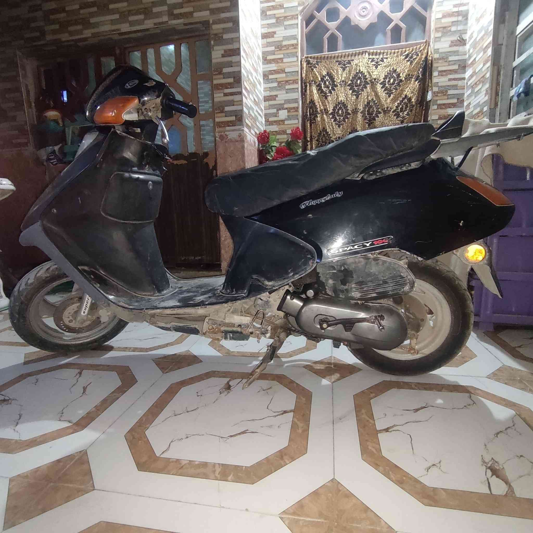 السلام عليكم  دراجه سبيسي صيني لبيع سعر ١٥٠الف سلف  هندر مكان بصرة كرمة علي شغال مجفته بس ولفات  ***********
