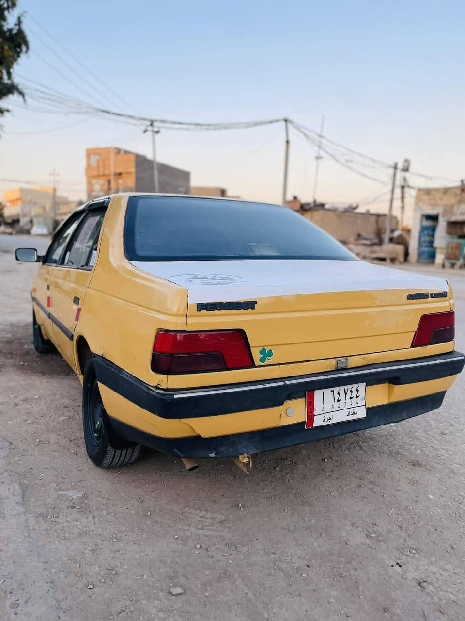 سلام عليكم بيجو 405 موديل 2011 مكينه وكير فرنسي سياره جاهزه حداديه وكهربائيات بلادي وكله شغال تبريد ثلج ❄ تخم تاير  لاضربه ولا تبديل  سنويه صاقطه  مصفره هيئه وغرامات  رقم بغداد  سياره بلاديه سعر 22 بي مجال بصيط حك الجيه مكان سياره ديوانيه  رقم موبايل ***********
