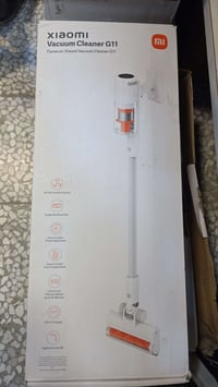 مكنسة كهربائية • مستخدم نضيف