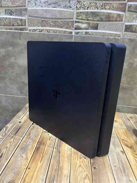 السلام عليكم بلي فور سلم للبيع الستفسار الاتصال على الرقم *********** الله شاهد بلي لوك ستكر ماصالي شهر من اخذيته متروس ألعاب 🥸
