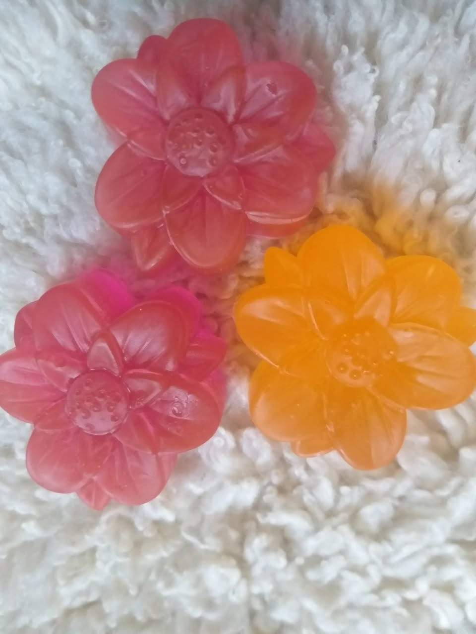 يتوفر صابون الجلسرين الطبيعي بلااعشاب
ويتوفر سيروم الورد وسيروم الأعشاب وسيروم لبان الذكر غني عن التعريف
وتتوفرخلطه تبيض ونضاره وشد 
ويتوفر أملاح الجسم 
ويتوفرمقشرات وسكرابات ومرطبات وعنايه متكامله للجسم بلمواد الطبيعيه
ويوجد خدمه توصيل


**إذا كنت صاحب هذا الإعلان وتريد حذفه لأي سبب، رجاءا أرسل رسالة إلى الدعم الفني**