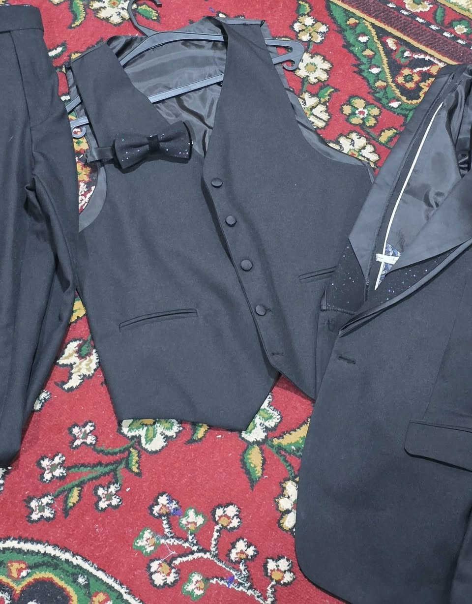 بدله توكسيدو. قياس 50 لبيع. بآله آوربي بسـعر مـنآسـب


**إذا كنت صاحب هذا الإعلان وتريد حذفه لأي سبب، رجاءا أرسل رسالة إلى الدعم الفني**