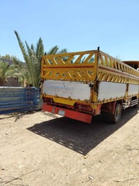 للبيع • شاحنة • ٦ وربع