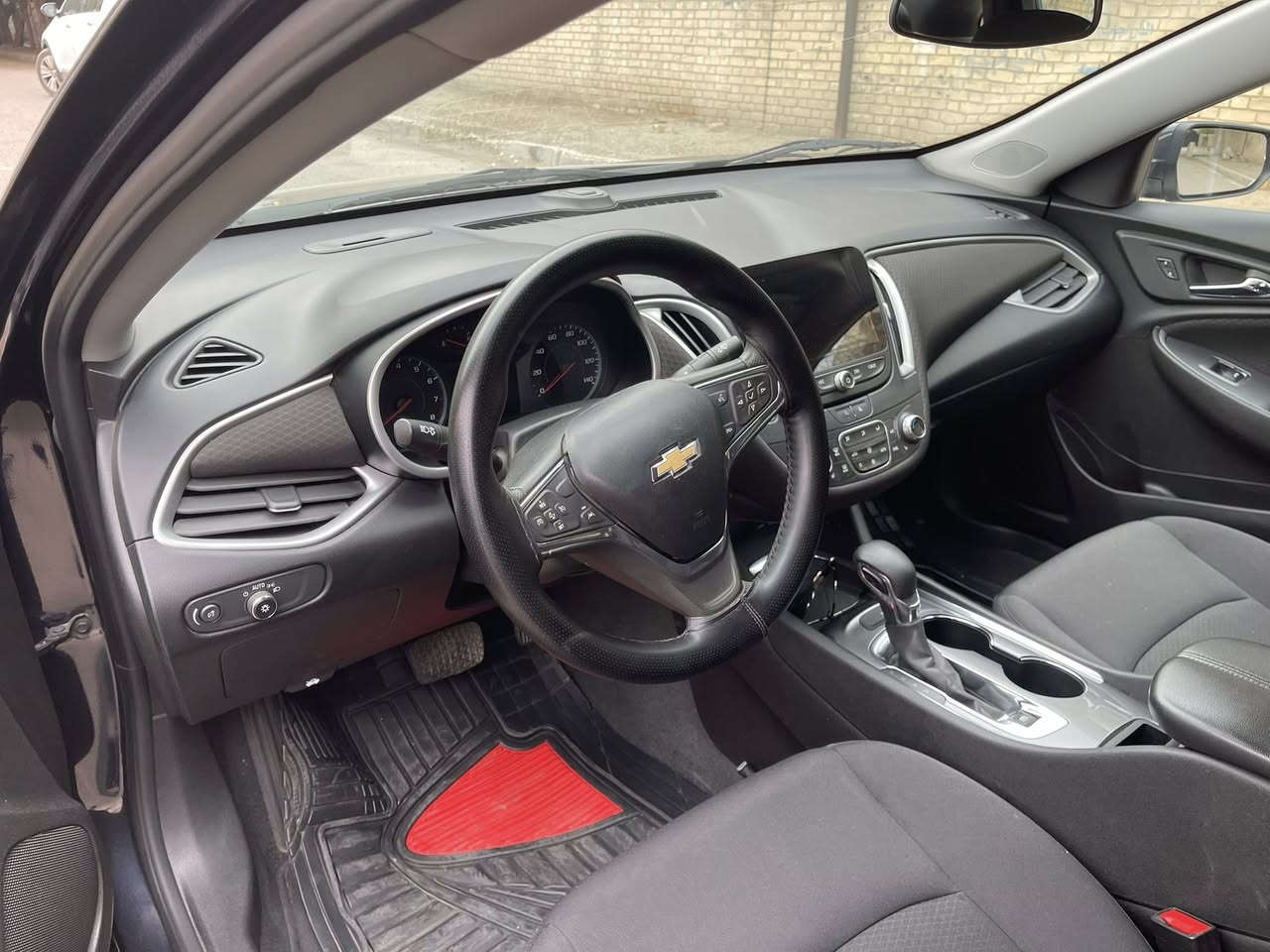 ماليبو 2023 رقم بغداد
سياره حادثهة جاملغ وبنيد مواصفات ltمعروفه سياره جاهزه من كل النواحي 
مكان السياره الاعضمية ***********
