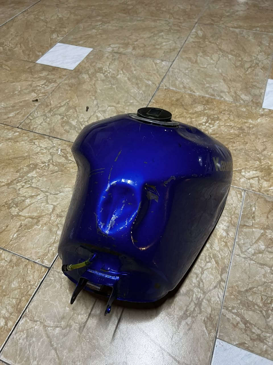 سلام عليكم تانكي مال كاوسكي للبيع او مراوس بمطعوج مال لعب عادي مكاني بصرة ***********
