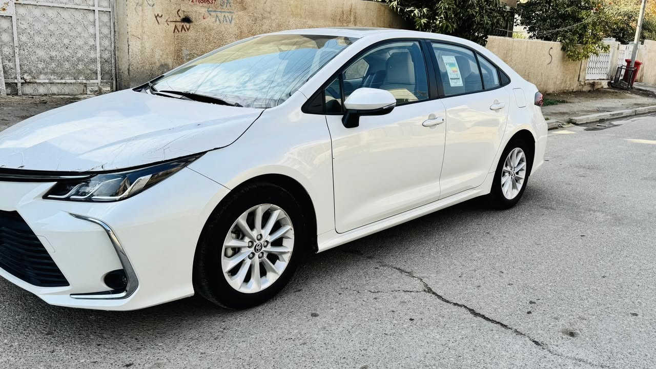 السلام عليكم 
كورلا خليجي وكاله زيرو 
موديل 2020 
مواصفات 
محرك 2000
فتحه 
سويج 
كشنات جلد 
حساس خلفي 
كامره خلفيه
مكان السياره بغداد حي الجهاد / الاطباء
الاتصال ***********
