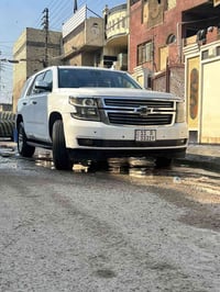 للبيع والمراوس تاهوموديل ٢٠ لون ابيضّ رقم بغداد السياره بوليسي كير مكي...