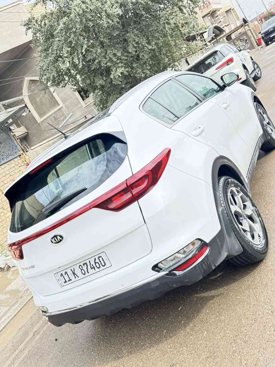 كيا سبورتج للبيع موديل ٢٠٢٠ خليجي كفاله من الصبغ ومن التبديل محرك ٢٠٠٠ دوش محرك وكير كفاله من الفتح بلاديات تبريد ثلج تدفئه صدر جديد تخم تاير ياباني هسه شاده سبير منازل السياره ع وظع الشركه بسمي هسه وسنويه جدد قماره بانو راما كشنات جلد شاشه كبيره كامره السعر ١٩٥ مكاني بغداد البلديات ***********
