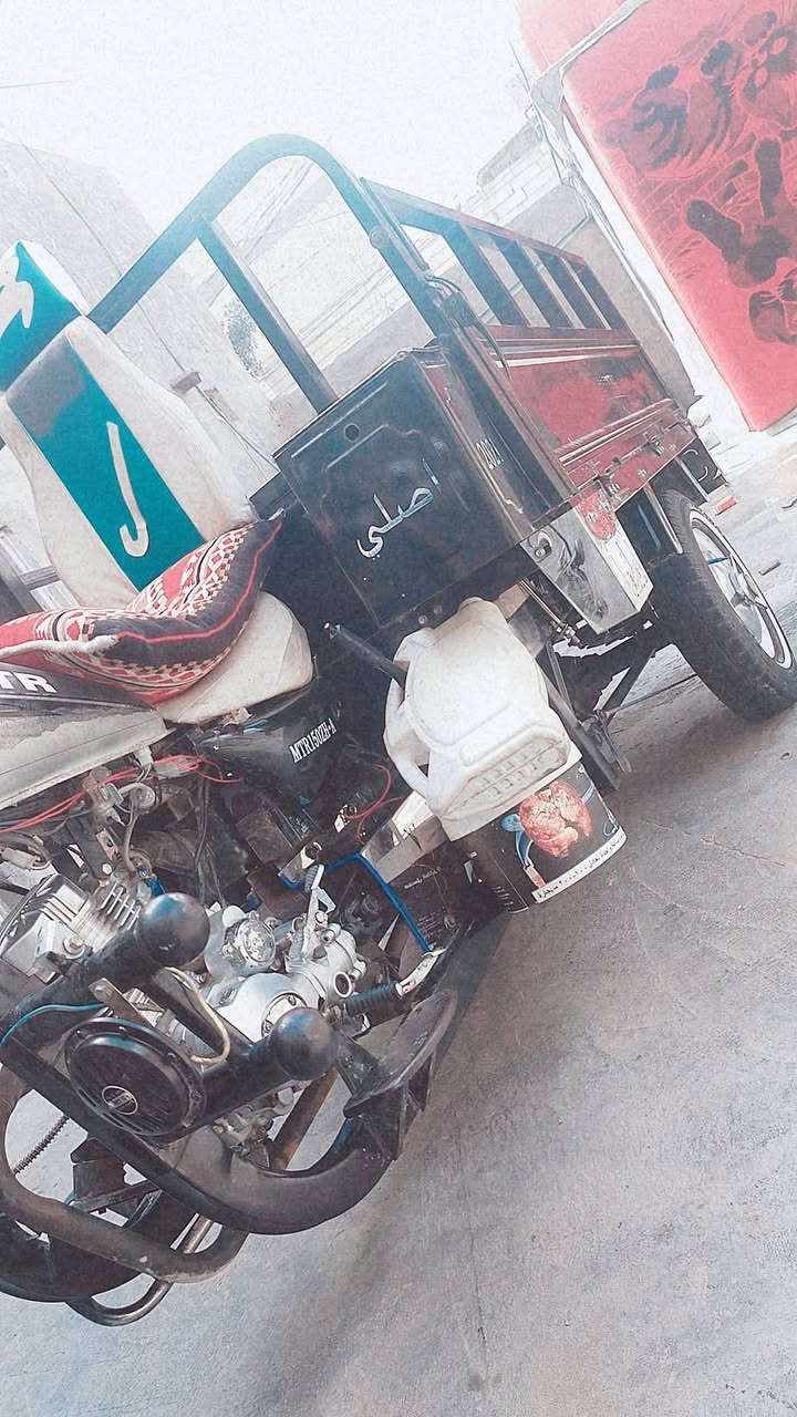 سلام عليكم ستوته للبيع موديل 2021 نضافه واحد علا واحد مكاني نجف حي ميسان الدراجه ما عايزه برغي محرك ٢١ ما متواجد عل مازنجر اتصل على الرقم بس رجائن الموشراي لا يكسر بل حلال ***********
